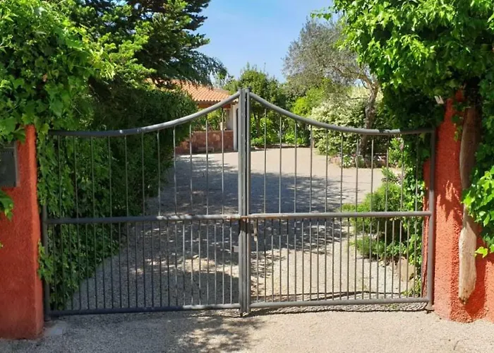 Sa Domo De Sos Aranzos * Santa Maria la Palma